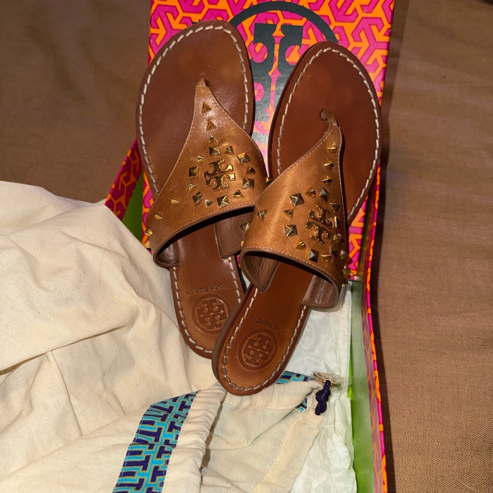 Tory Burch • Tan Sandals with Gold Studs